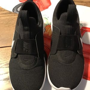 Nike slip on woman shoes(7.5)